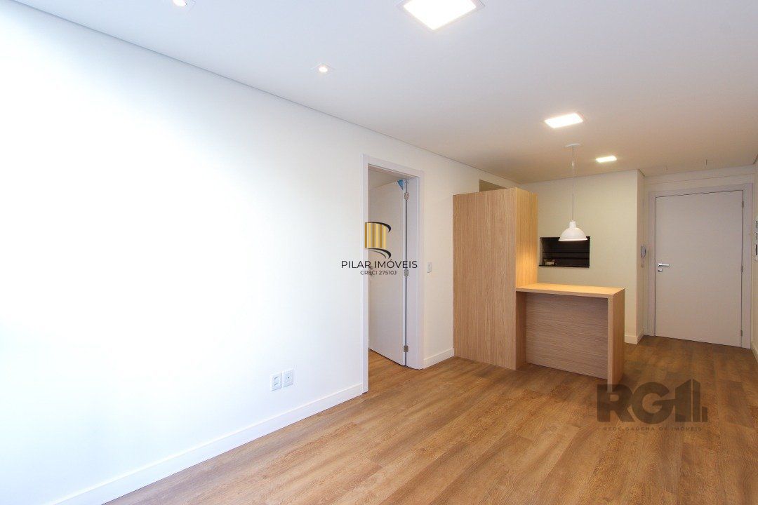 Apartamento em Porto Alegre no Bairro Petrópolis, de 1 quarto, GARDEN , semi mobiliado