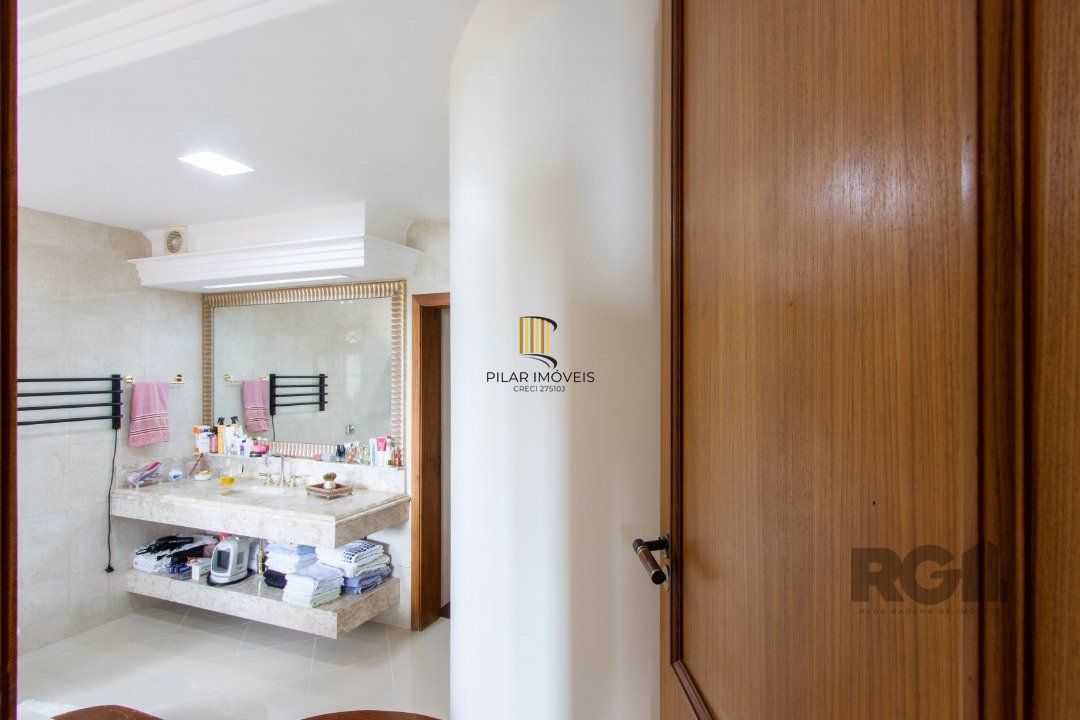 Casa para Venda com 4 dormitórios, sendo 2 suites e 4 vagas no bairro Jardim Isabel