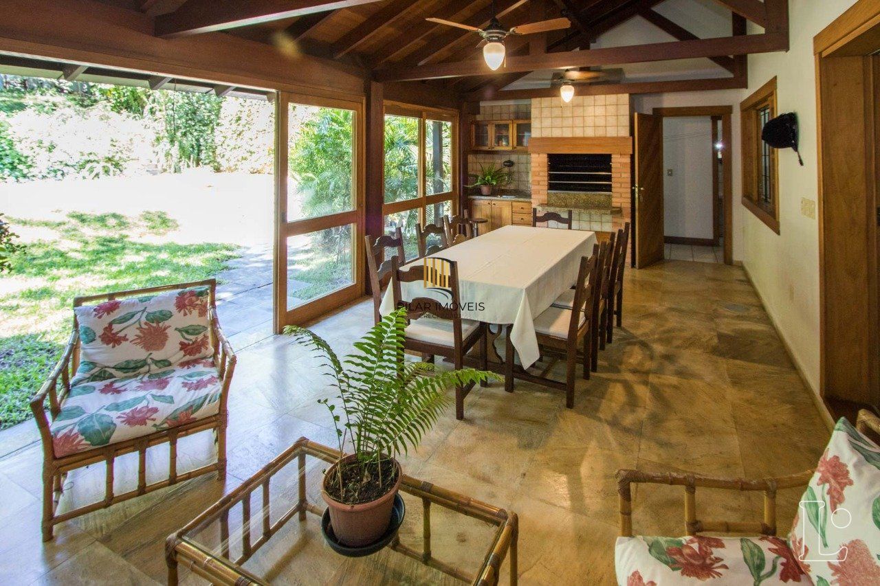 Casa para Venda - 427m², 4 dormitórios, sendo 1 suites, 4 vagas - Jardim Isabel
