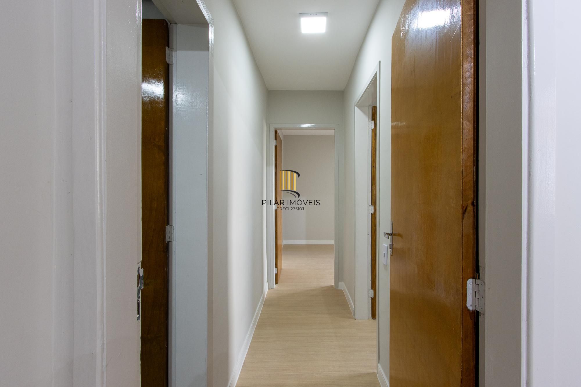 APARTAMENTO 2 DORMITÓRIOS, REFORMADO - BAIRRO TRISTEZA