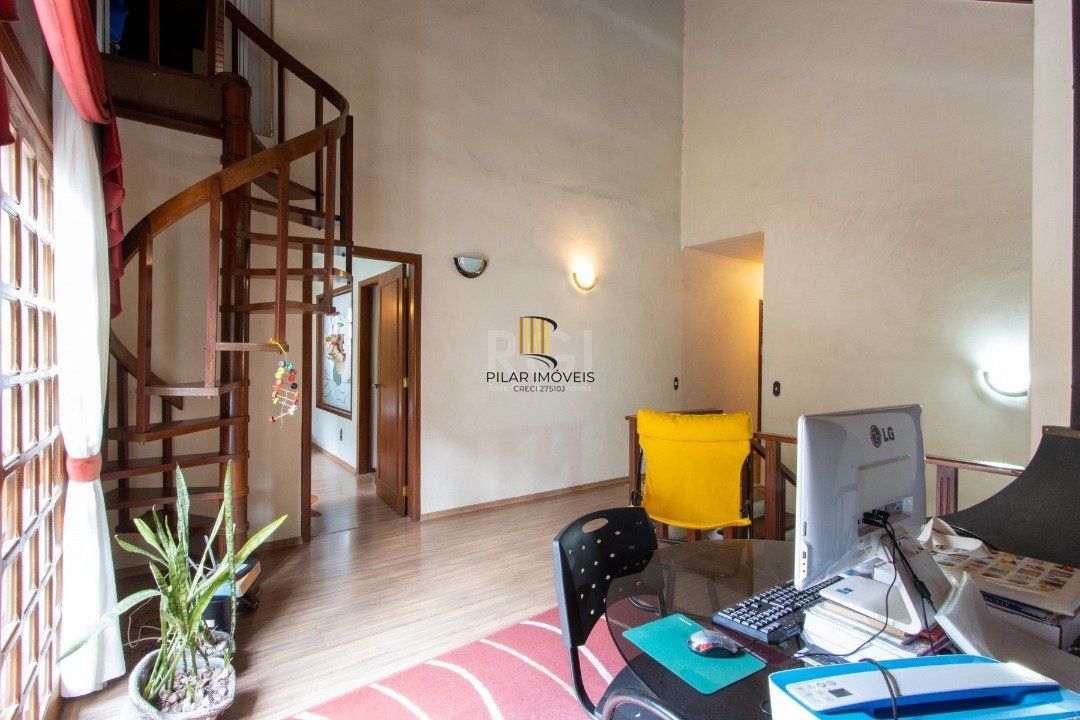 Casa 5 Dormitório(s) Bairro Tristeza