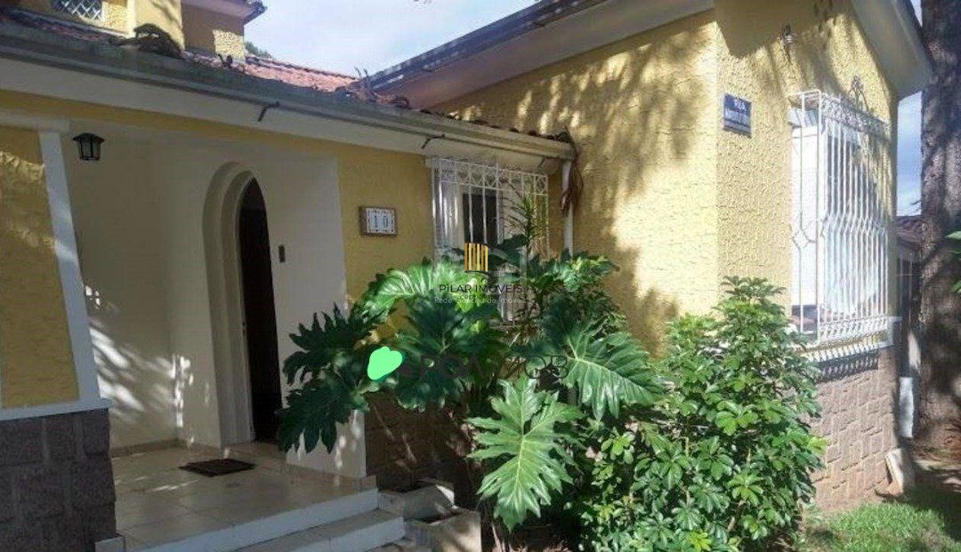 Casa para Venda - 205m², 3 dormitórios, sendo 1 suites, 2 vagas - Santo Antonio