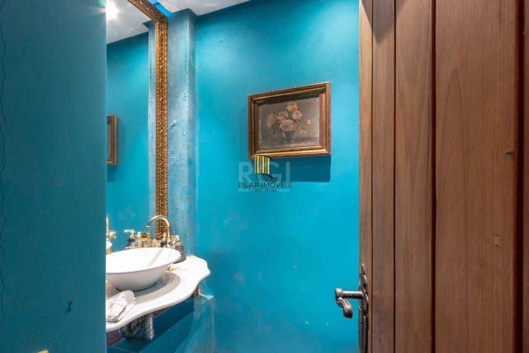 Casa para Venda - 418m², 4 dormitórios, sendo 1 suites, 2 vagas - Jardim Isabel
