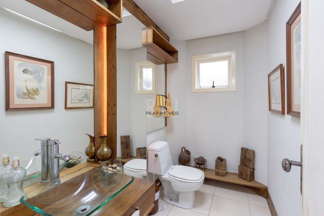 Casa para Venda com 4 dormitórios no bairro Hípica