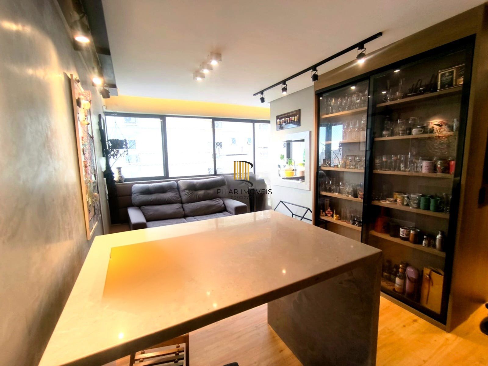 Apartamento com 3 dormitórios sendo 2 suites e 2 vagas de garagem