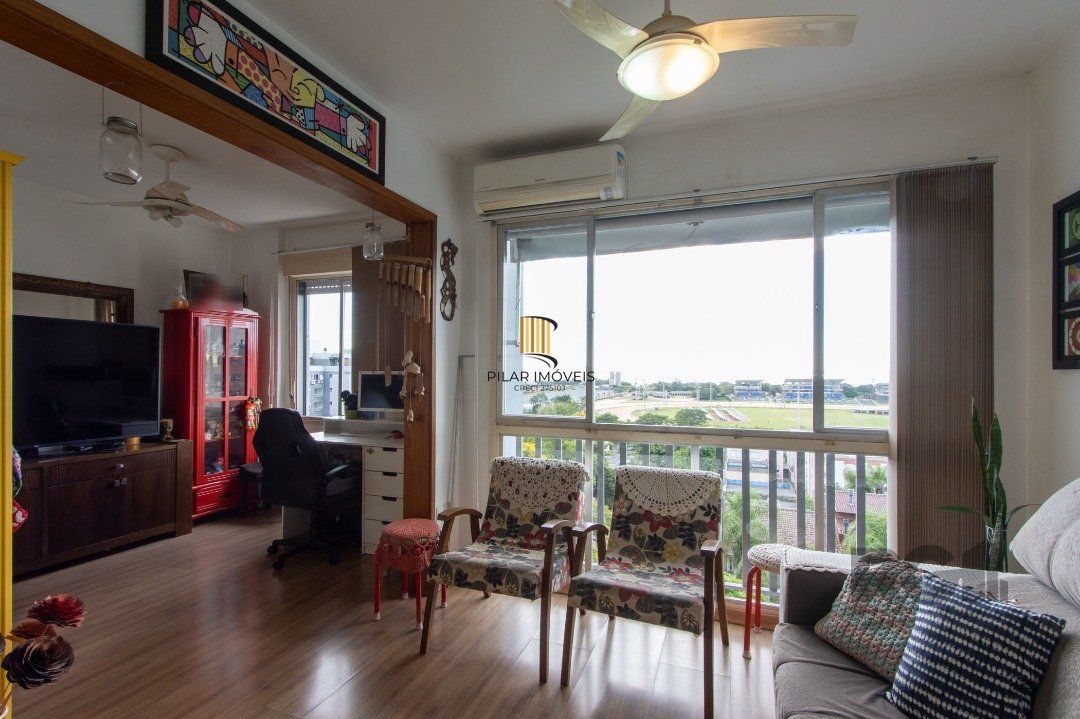 Apartamento 3 quartos, 2 banheiros, 1 vaga, condomínio com infra - Bairro Cristal