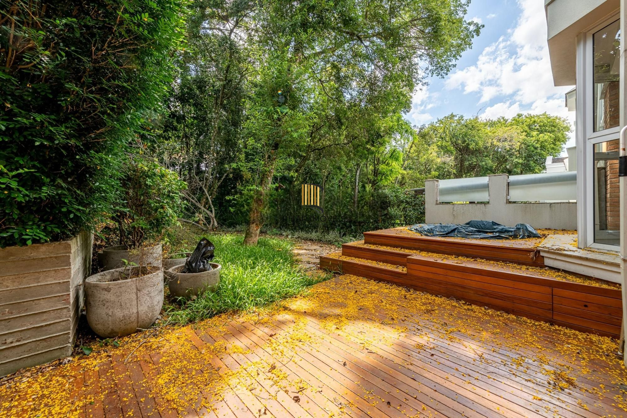 Casa de 4 dormitórios no bairro Três Figueiras