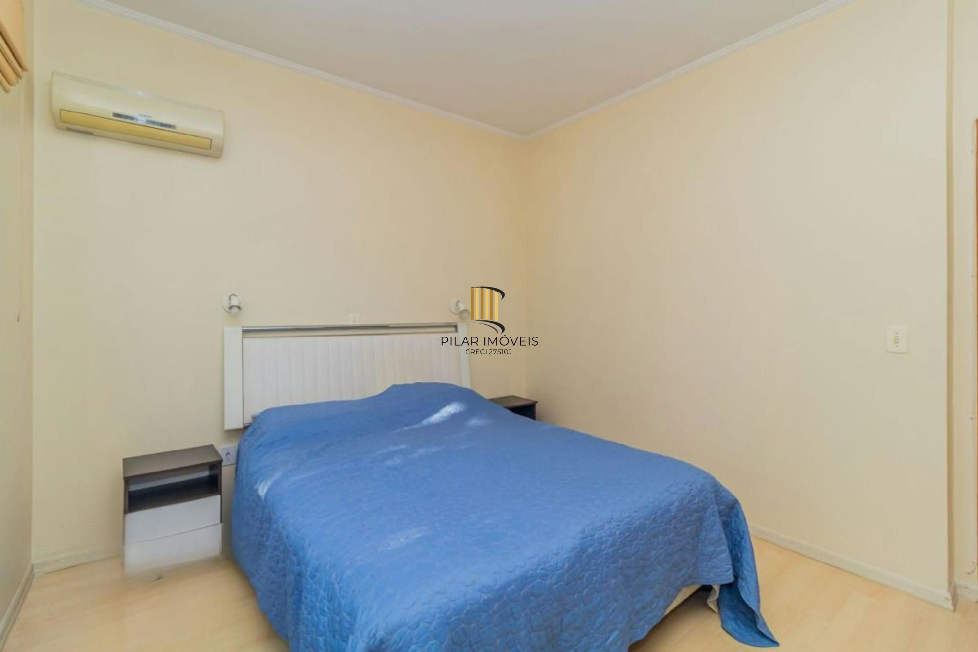 Apartamento de 2 dormitórios e 2 vagas no bairro Petropolis