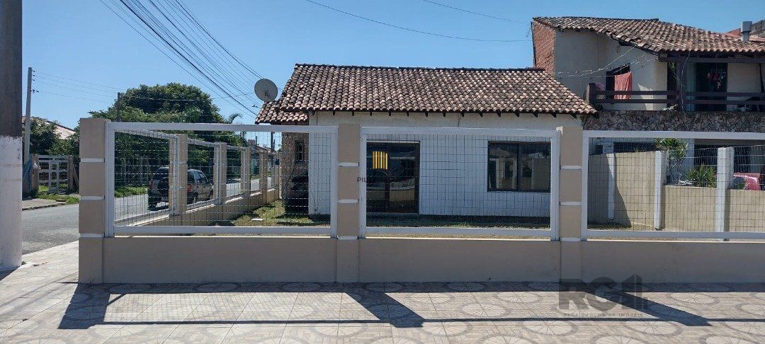 Casa 2 dormitórios no bairro Centro
