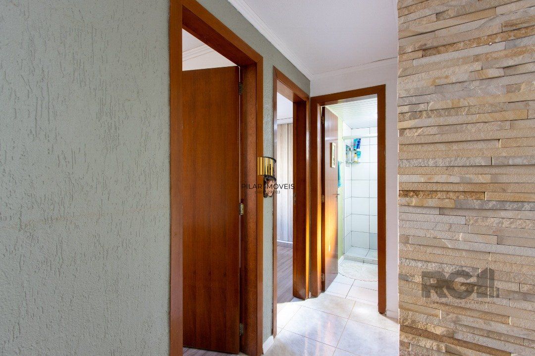 Apartamento semimobiliado com 2 dormitórios, banheiro social e 1vaga rotativa