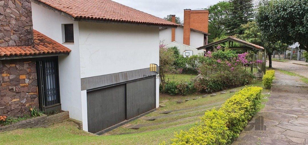 Casa 3 dormitórios no bairro Teresópolis