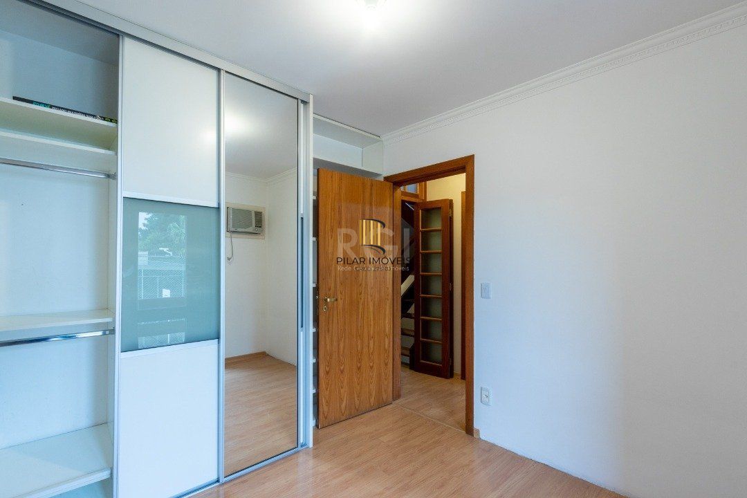 Casa Condominio para Venda - 215.81m², 4 dormitórios, sendo 1 suites, 2 vagas - Tristeza