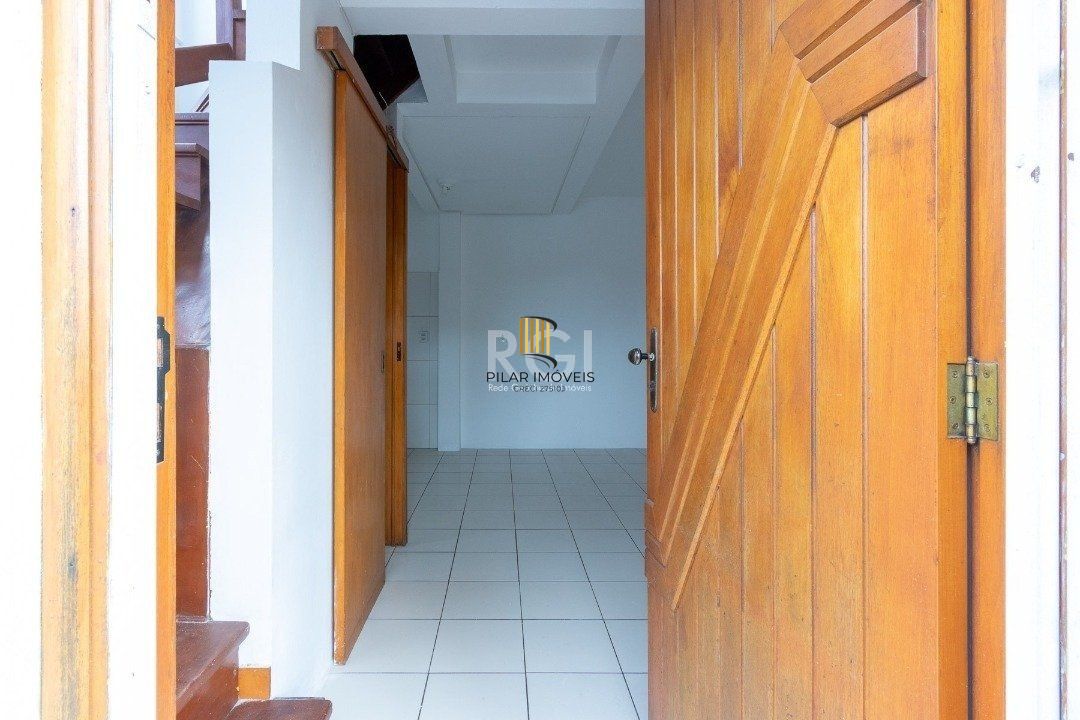Casa para Venda - 98.24m², 2 dormitórios, 1 vaga - Restinga