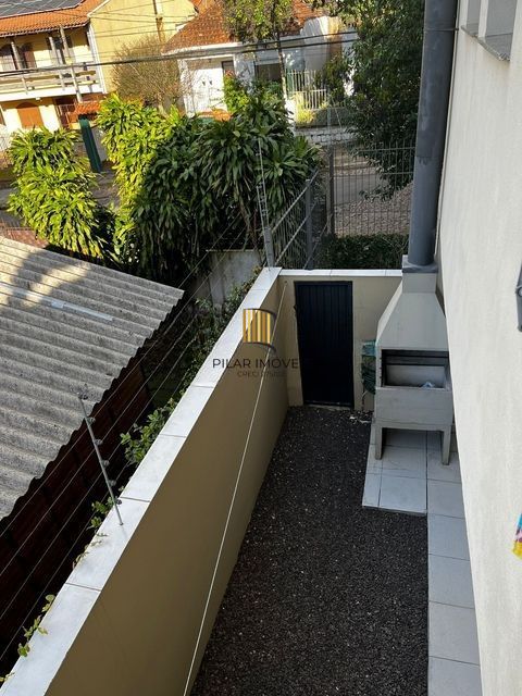 Sobrado  com 3 quartos, 1 suíte, lareira, churrasqueira, 3 vagas cobertas na zona sul.