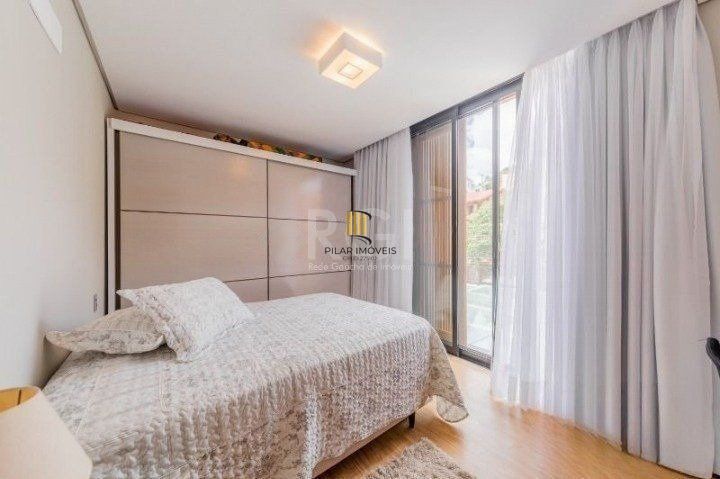 Casa para Venda - 523m², 3 dormitórios, sendo 3 suites, 4 vagas - Sétimo Céu