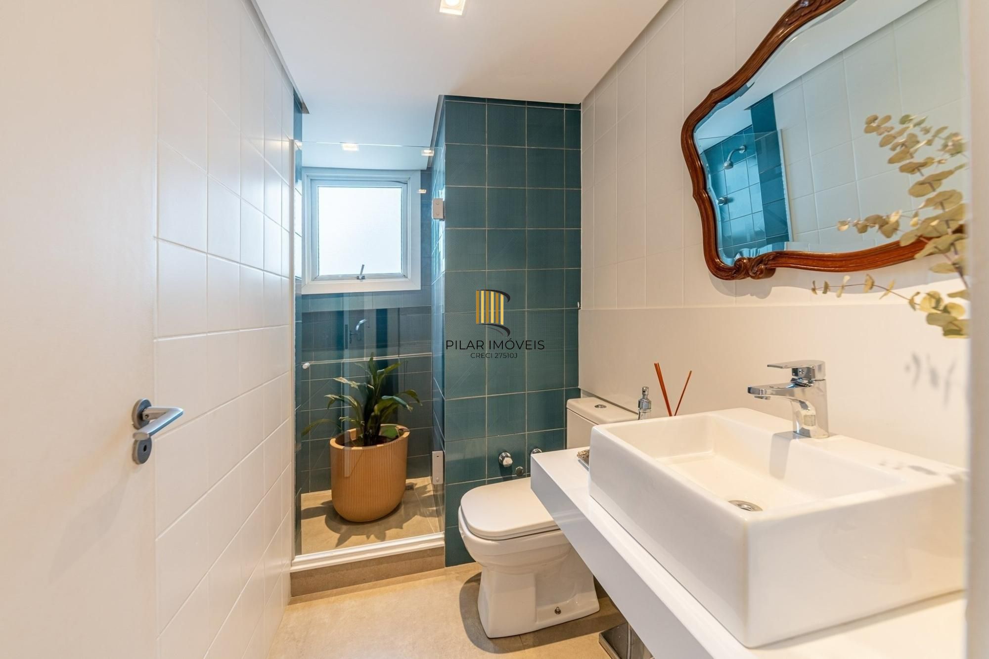 Apartamento Alto Padrão com Vista Definitiva em Bairro Nobre de Porto Alegre
