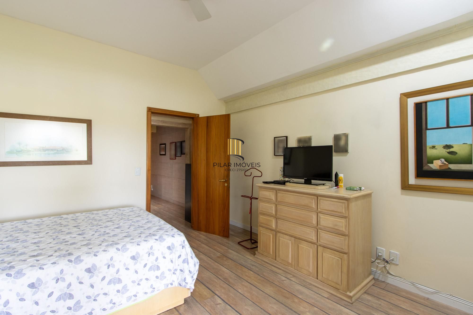 Casa de Condomínio 4 dormitórios no bairro Belém Novo