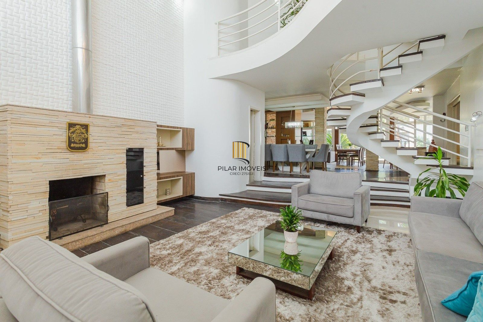 Casa Imponente com 5 Dormitórios (3 Suítes) no Bairro Chácara das Pedras - Pilar Imóveis