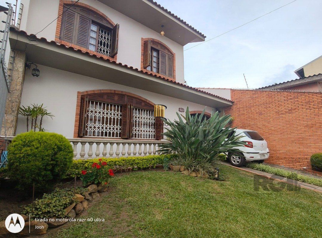 Casa 4 dormitórios no bairro Cavalhada - Pilar Imóveis