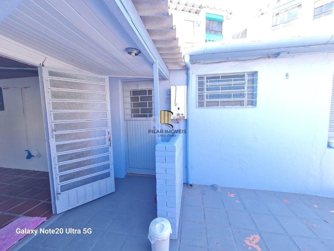 Casa 3 dormitórios no bairro Nonoai