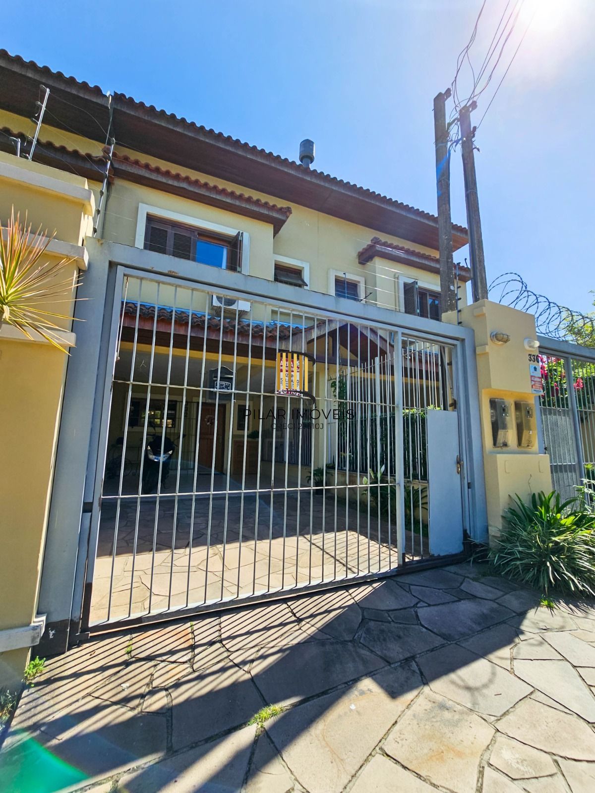 Casa 3 dormitórios no bairro Tristeza
