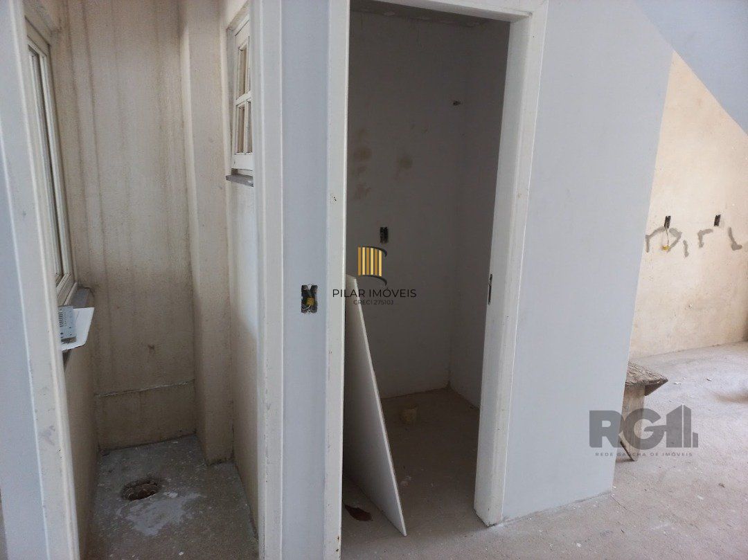 Casa para Venda - 254.27m², 3 dormitórios, 2 vagas - Vila Nova