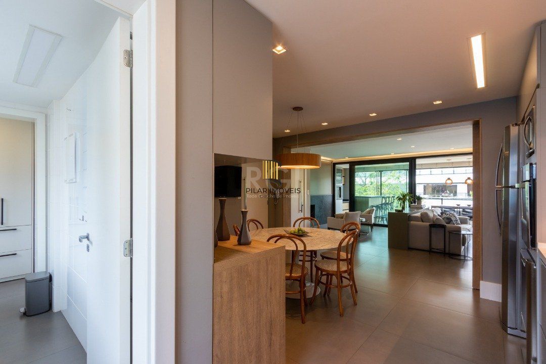 Apartamento para Venda - 164m², 3 dormitórios, sendo 3 suites, 3 vagas - Pedra Redonda