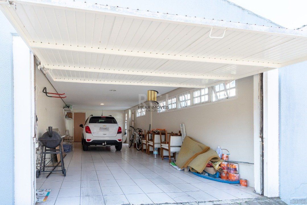 Casa para Venda - 256.5m², 3 dormitórios, sendo 1 suites, 2 vagas - Espirito Santo
