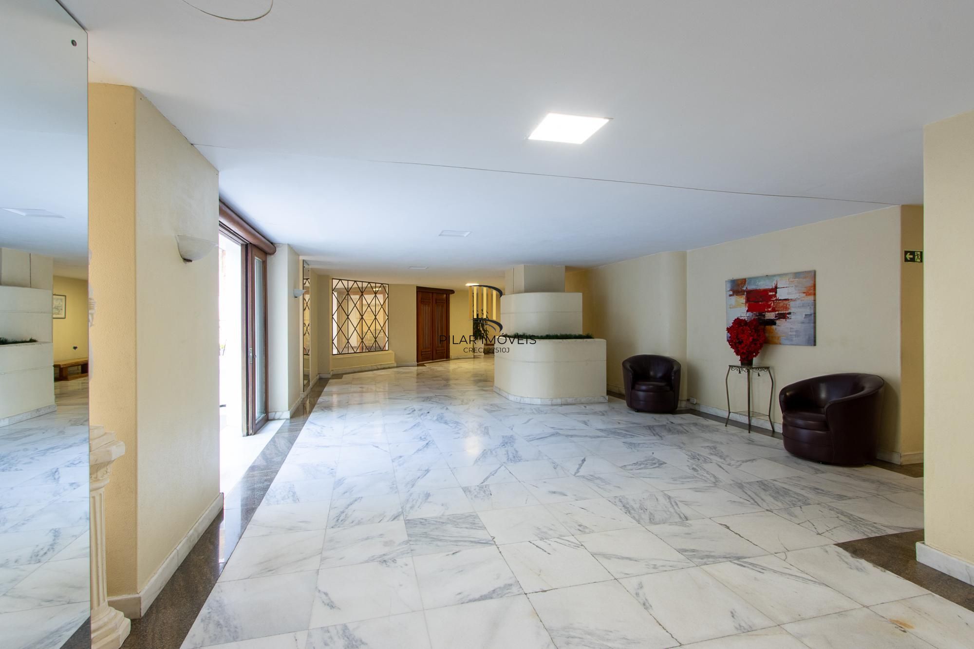 Apartamento 3 dormitorios com 168,65m2 privativos e uma vaga..