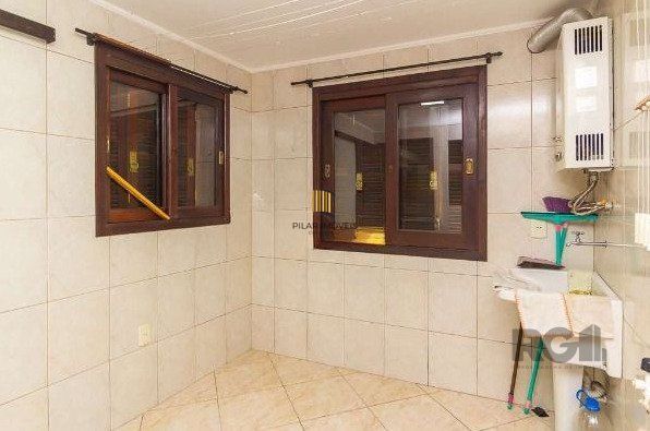 Casa para Venda - 167m², 3 dormitórios, sendo 1 suites, 7 vagas - Hípica