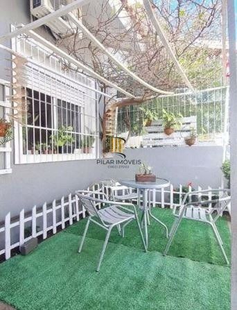 Casa 2 dormitórios no bairro Jardim Leopoldina