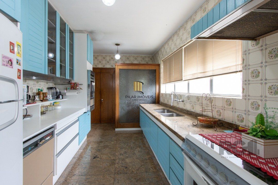 Apartamento grande em Petrópolis. com 257,90m2