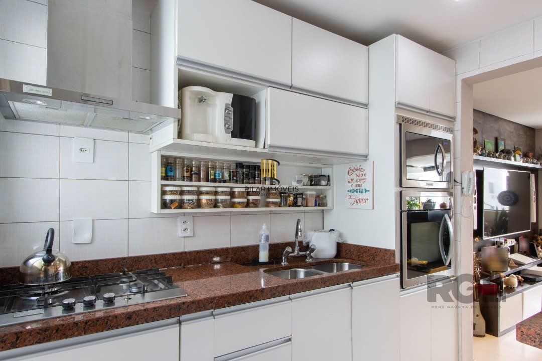 Apartamento com 3 dormitórios. sendo 1 site