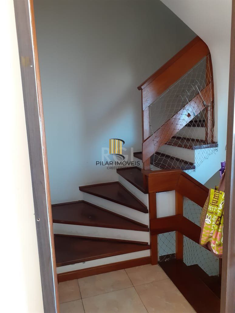 Casa Condominio para Venda - 251m², 4 dormitórios, sendo 2 suites, 2 vagas - Nonoai