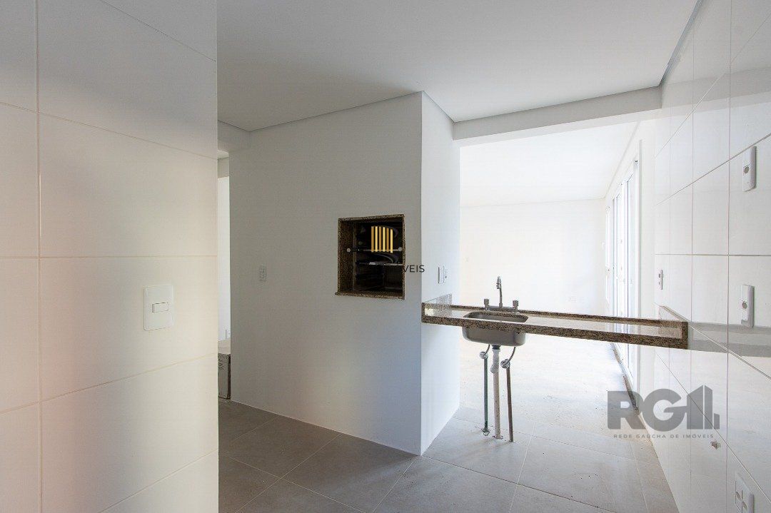 Cobertura para Venda - 214.34m², 3 dormitórios, sendo 3 suites, 2 vagas - Tristeza