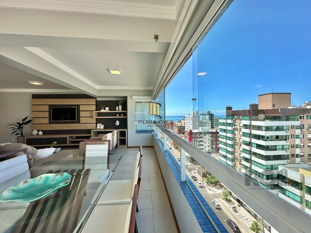 APARTAMENTO À VENDA DE ESQUINA COM VISTA LIBERADA PARA O MAR