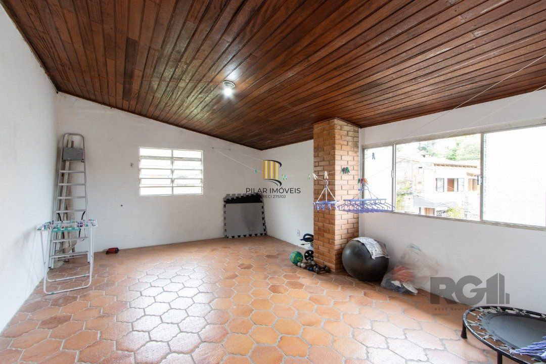Casa ampla à venda em Santa Tereza - Porto Alegre