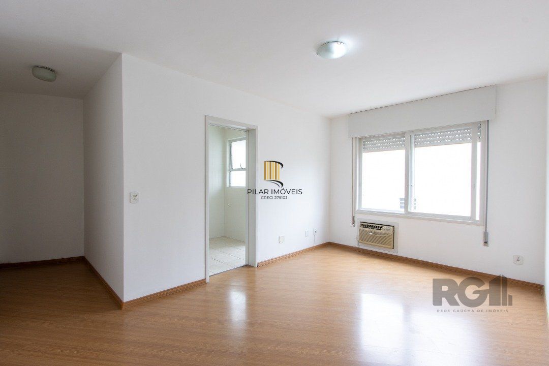 Apartamento de 2 dormitórios no Menino Deus.