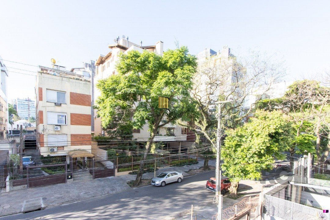 Apartamento | 3 quartos | 1 suíte | 1 vaga | 92,00m2 | Bairro Petrópolis
