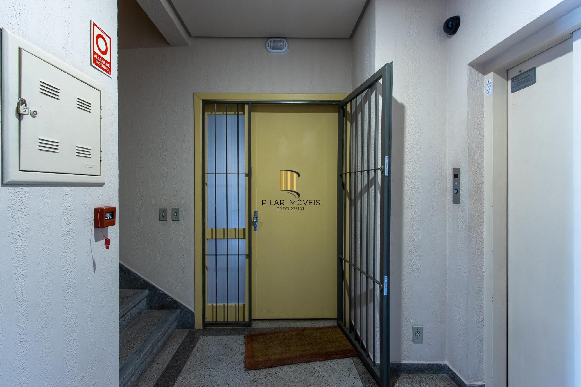 Sala Comercial Duplex à Venda no Bairro Petrópolis – Edifício João Abbott