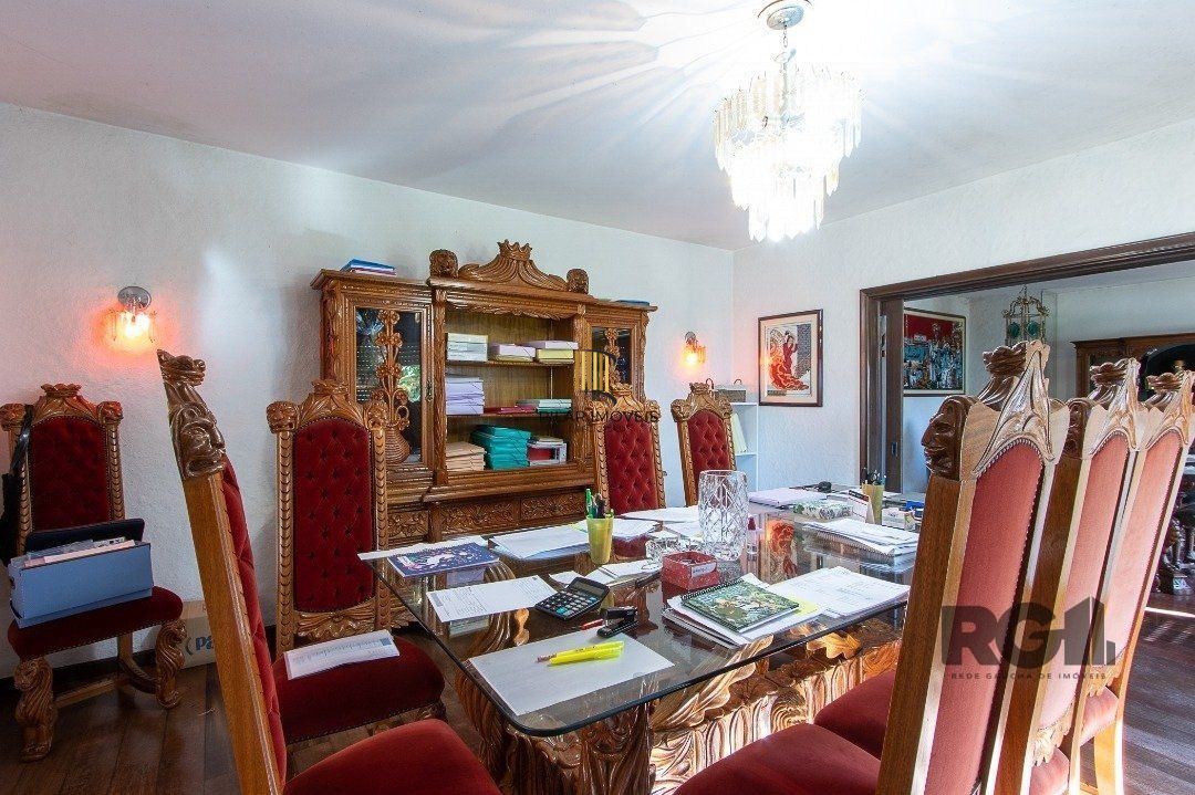 Casa para Venda - 580m², 3 dormitórios, sendo 1 suites, 3 vagas - Santa Tereza