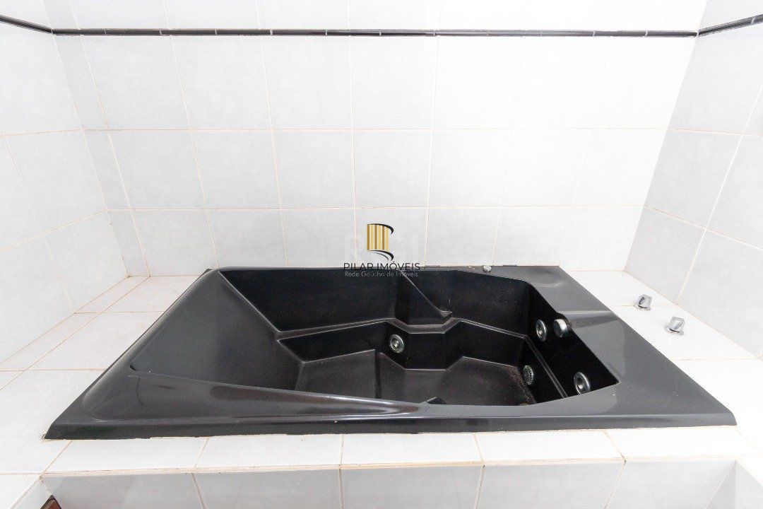 Casa para Venda - 220m², 3 dormitórios, sendo 2 suites, 2 vagas - Coronel Aparício Borges