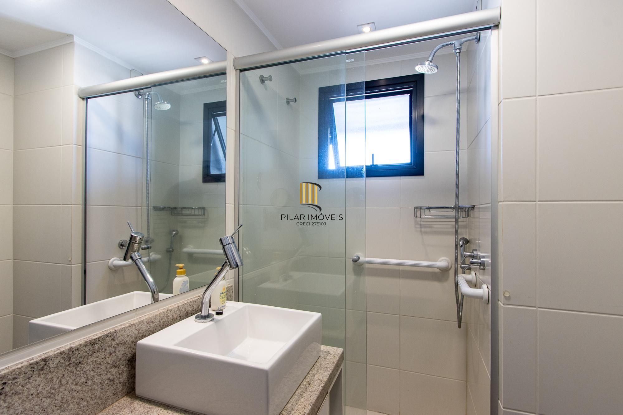 Apartamento com 2 quartos e 65m² à venda em Tristeza, Porto Alegre.