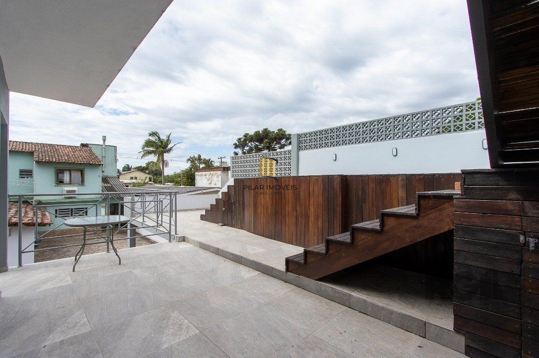 Casa 3 dormitórios no bairro Tristeza