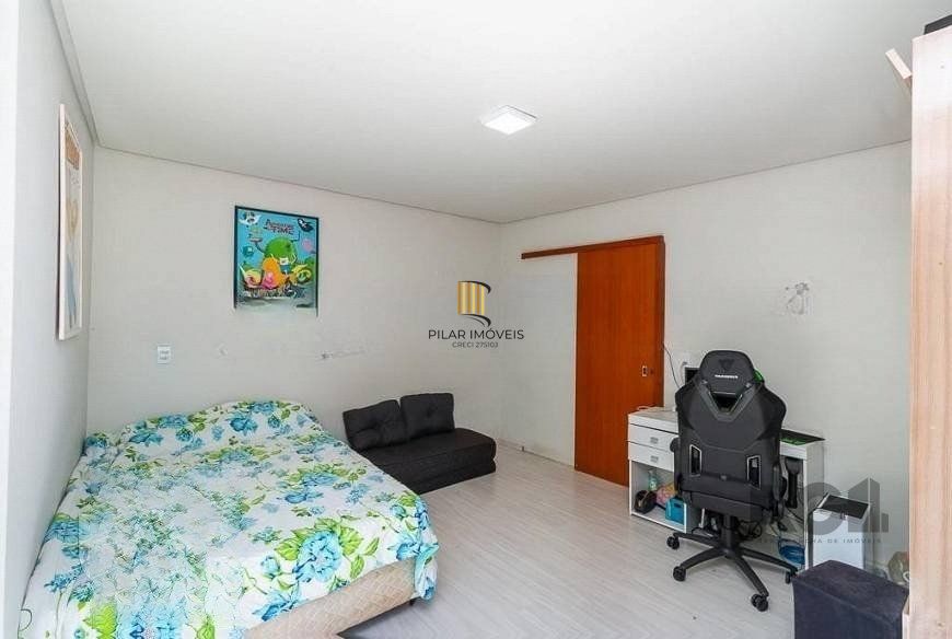 Casa 3 dormitórios no bairro Azenha