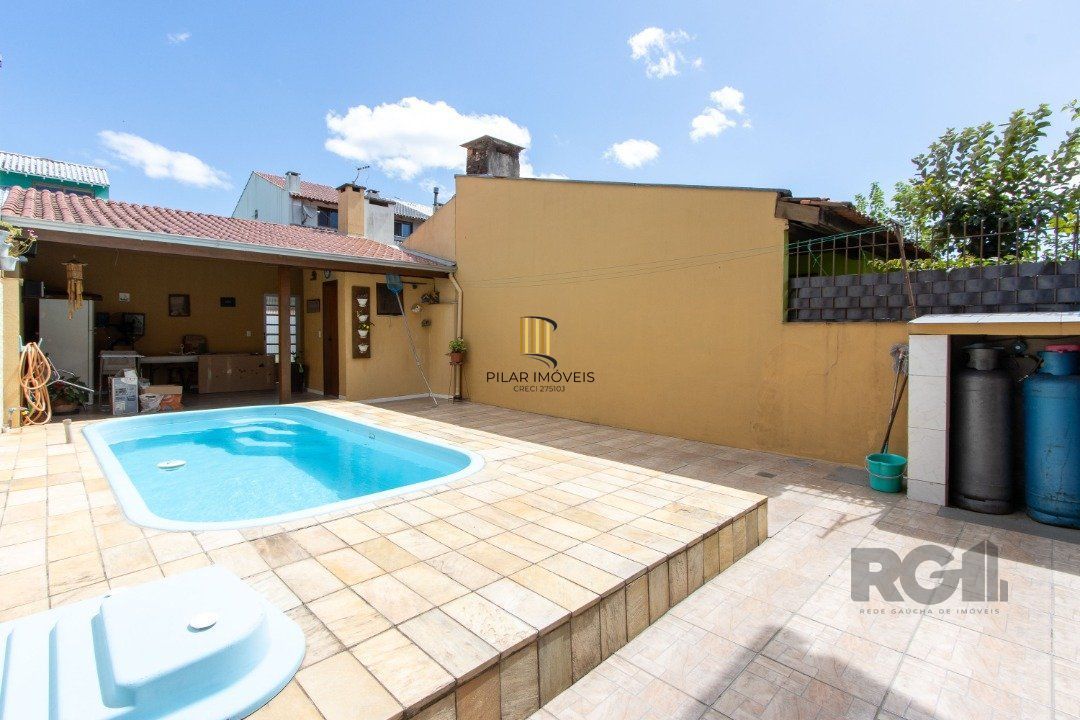 Casa com 3 dormitórios, sendo 1 suíte para venda  no bairro Hípica