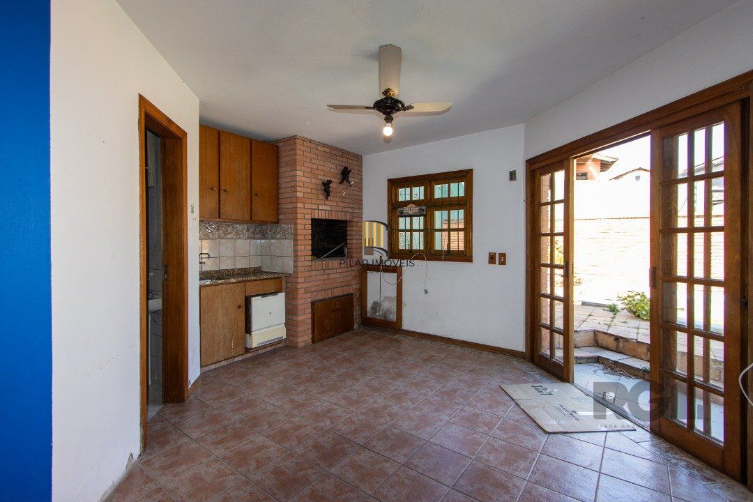 Casa 5 dormitórios no bairro Nonoai