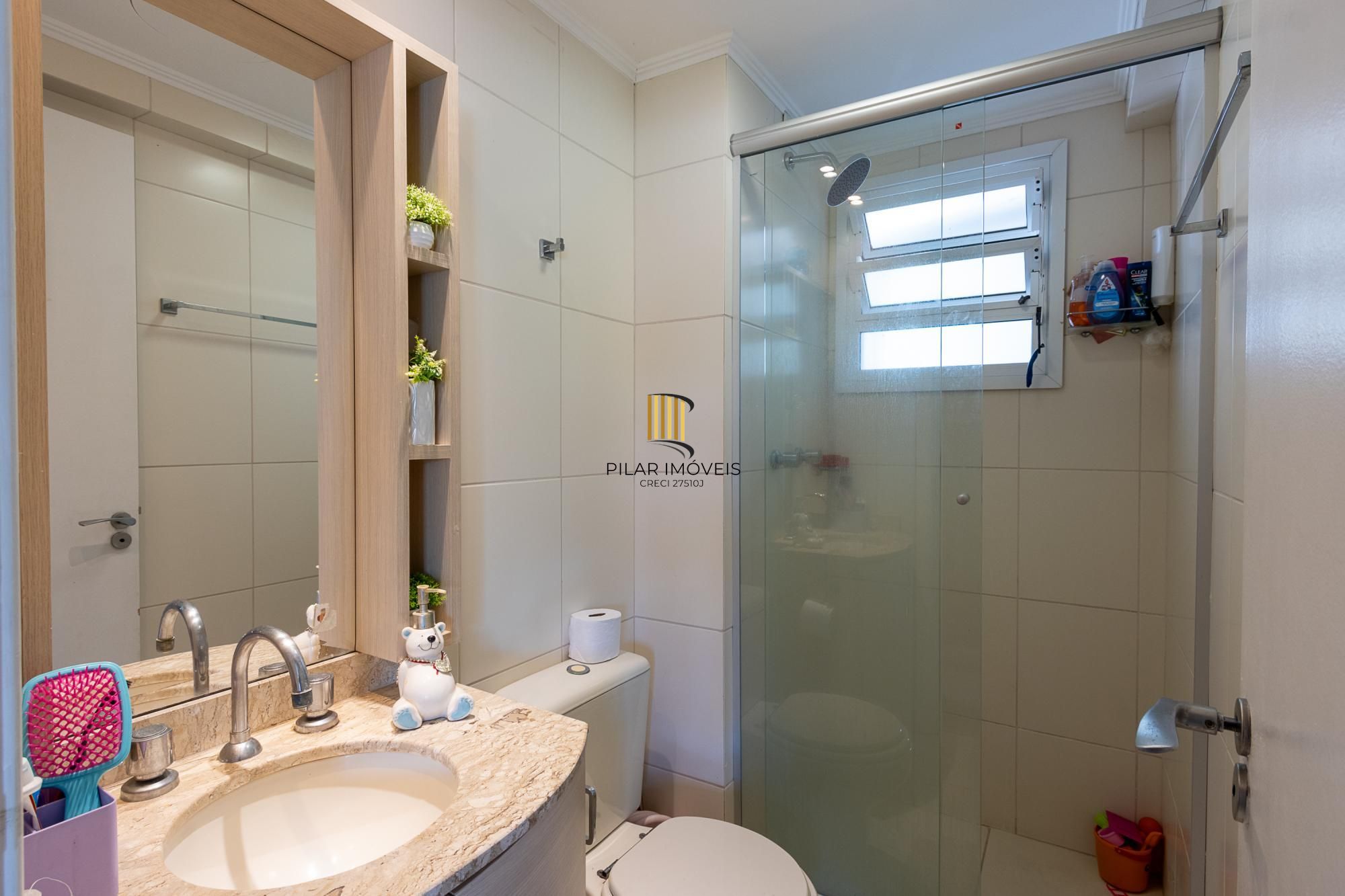 **Apartamento Mobiliado de 3 Quartos na Tristeza, Porto Alegre - Venda por R$ 595.000,00**