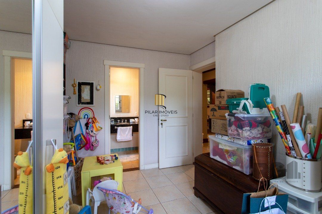 Casa Condominio para Venda - 380m², 3 dormitórios, sendo 3 suites, 6 vagas - Terra Ville