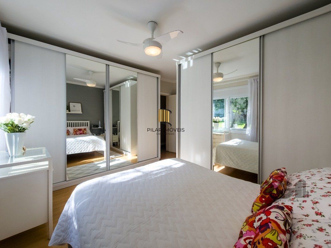 CASA TÉRREA REFORMADA, 3 QUARTOS, SUITE, PÁTIO - BAIRRO CRISTAL